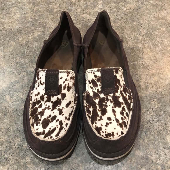 Ariat Shoes - Ariat Cruiser shoes size 9